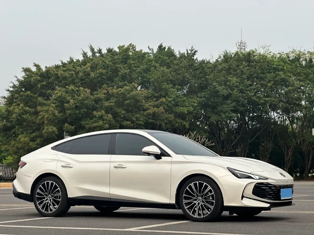 2023 MG 7 1.5T 188HP L4 7DCT,autocango,china used car exporter,china ev exporter,chinese used car exporter,chinese used ev exporter