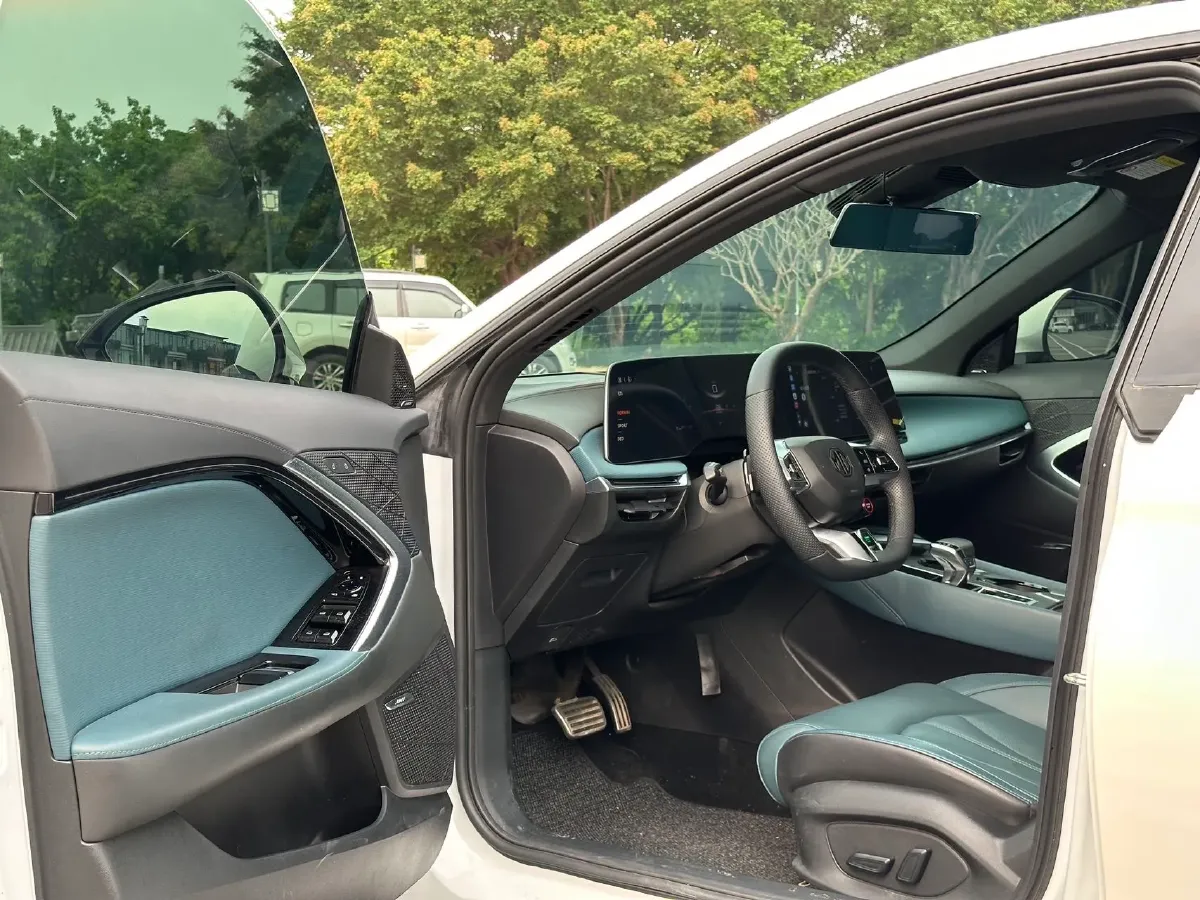 2023 MG 7 1.5T 188HP L4 7DCT,autocango,china used car exporter,china ev exporter,chinese used car exporter,chinese used ev exporter