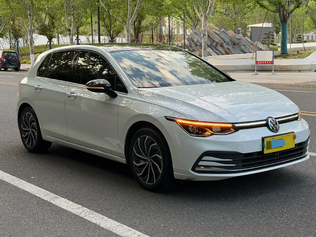 2023 Volkswagen Golf 1.4T 150HP L4 7DCT,autocango,china used car exporter,china ev exporter,chinese used car exporter,chinese used ev exporter