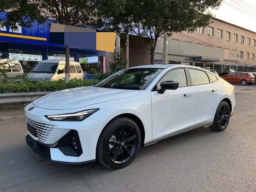 2023 ChangAn UNI-V iDD 1.5T 170HP L4 6TCT PHEV 18.4KWH,autocango,china used car exporter,china ev exporter,chinese used car exporter,chinese used ev exporter
