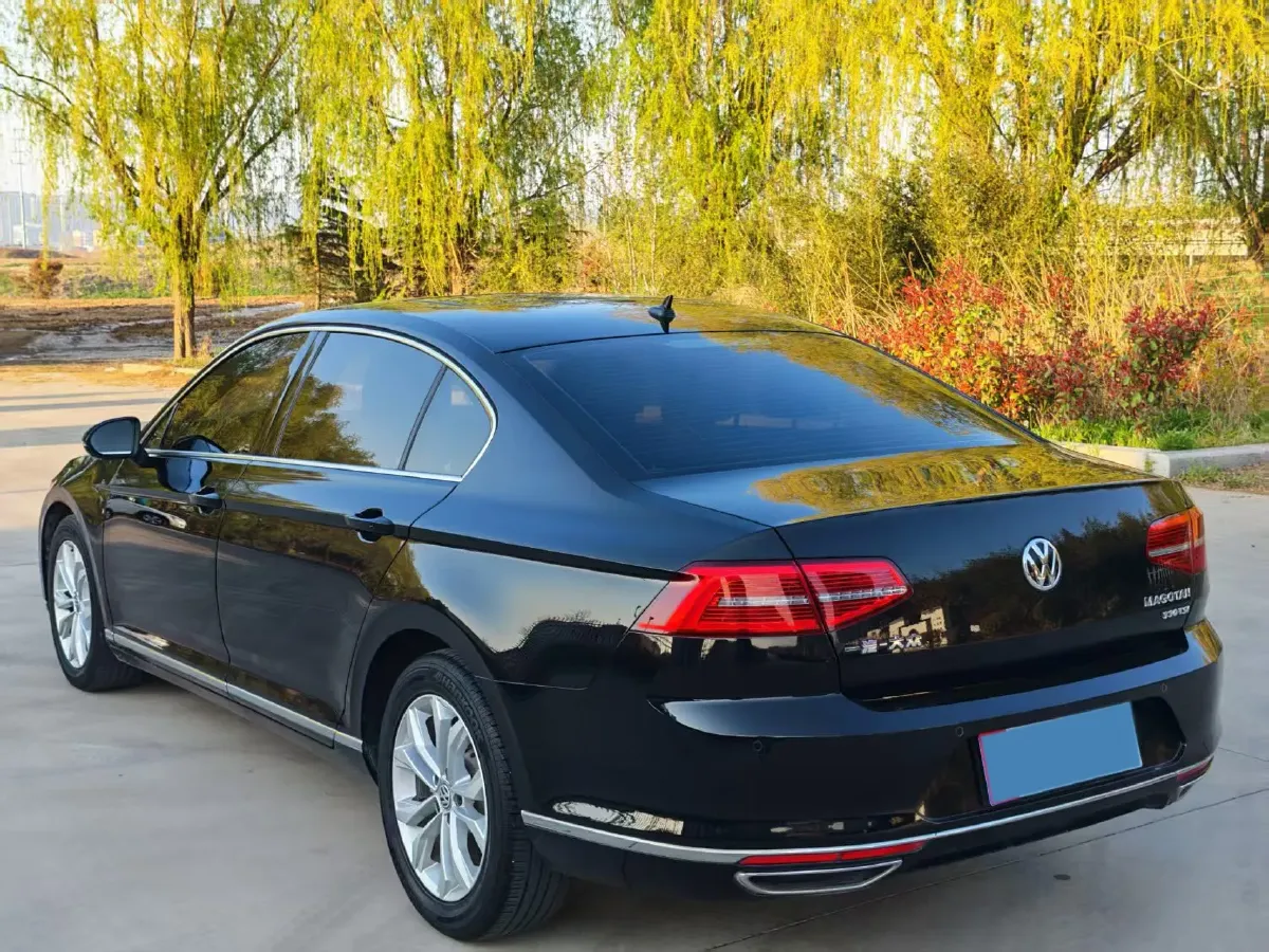 2019 Volkswagen Magotan 2.0T 186HP L4 7DCT,autocango,china used car exporter,china ev exporter,chinese used car exporter,chinese used ev exporter