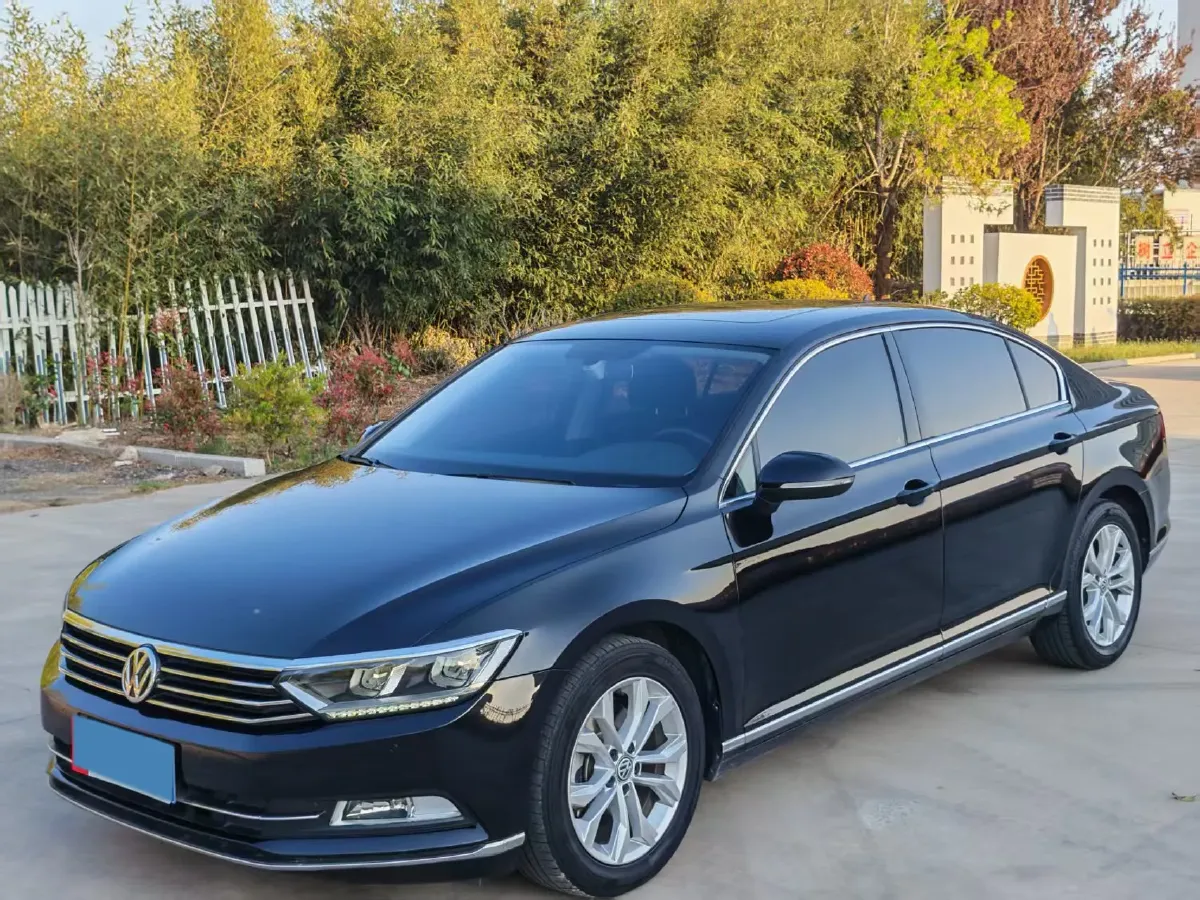 2019 Volkswagen Magotan 2.0T 186HP L4 7DCT,autocango,china used car exporter,china ev exporter,chinese used car exporter,chinese used ev exporter