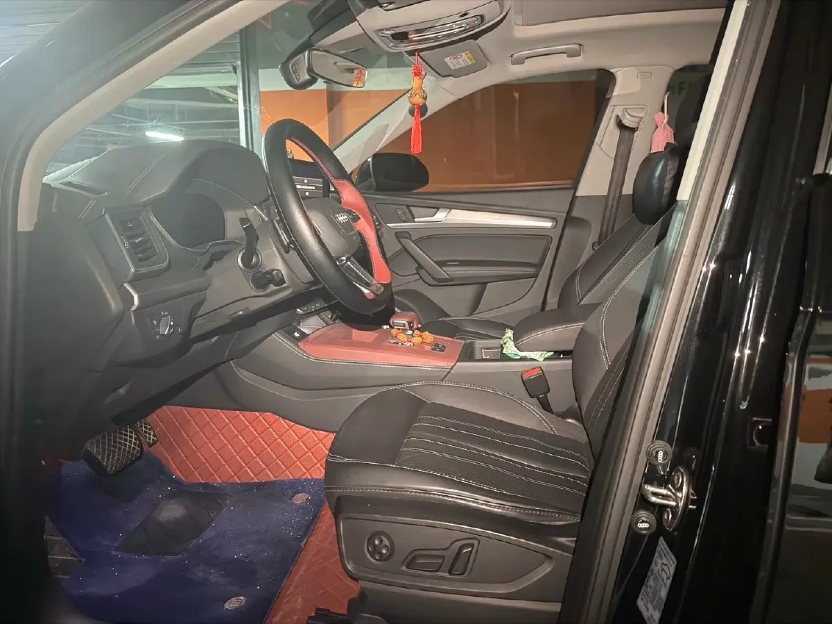 2022 Audi Q5L 2.0T 190HP L4 7DCT,autocango,china used car exporter,china ev exporter,chinese used car exporter,chinese used ev exporter