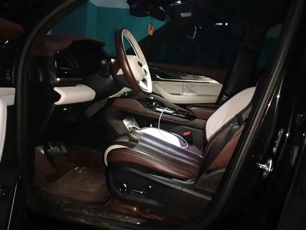 2021 Geely Monjaro 2.0T 238HP L4 8AT,autocango,china used car exporter,china ev exporter,chinese used car exporter,chinese used ev exporter