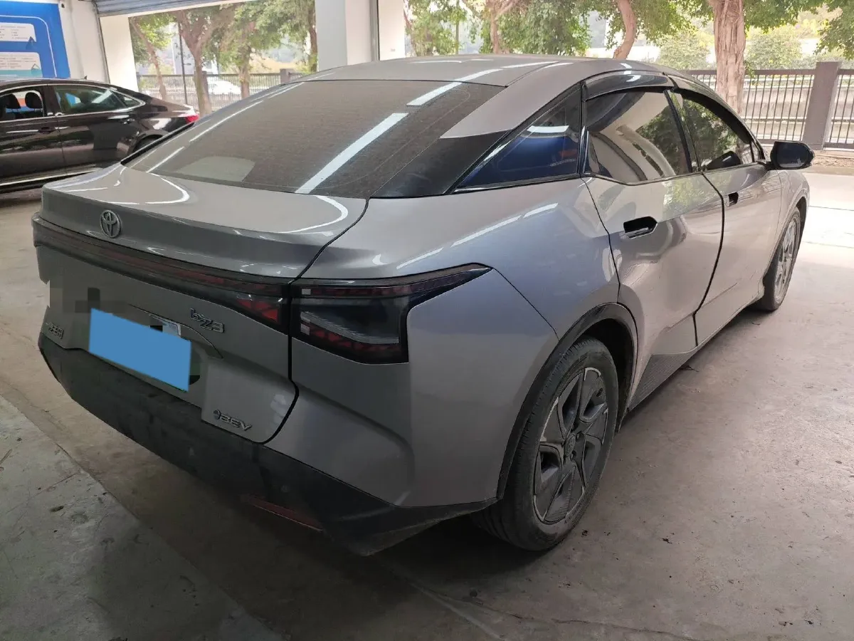 2024 Toyota bZ3 BEV 49.92KWH,autocango,china used car exporter,china ev exporter,chinese used car exporter,chinese used ev exporter