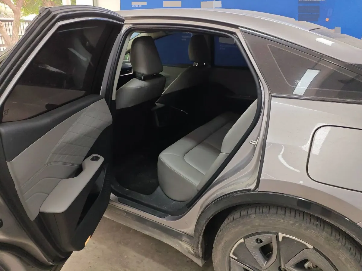 2024 Toyota bZ3 BEV 49.92KWH,autocango,china used car exporter,china ev exporter,chinese used car exporter,chinese used ev exporter