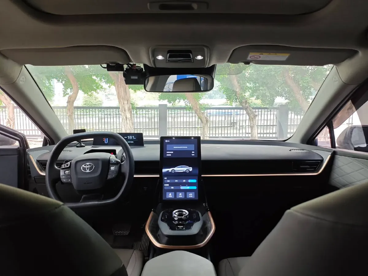 2024 Toyota bZ3 BEV 49.92KWH,autocango,china used car exporter,china ev exporter,chinese used car exporter,chinese used ev exporter