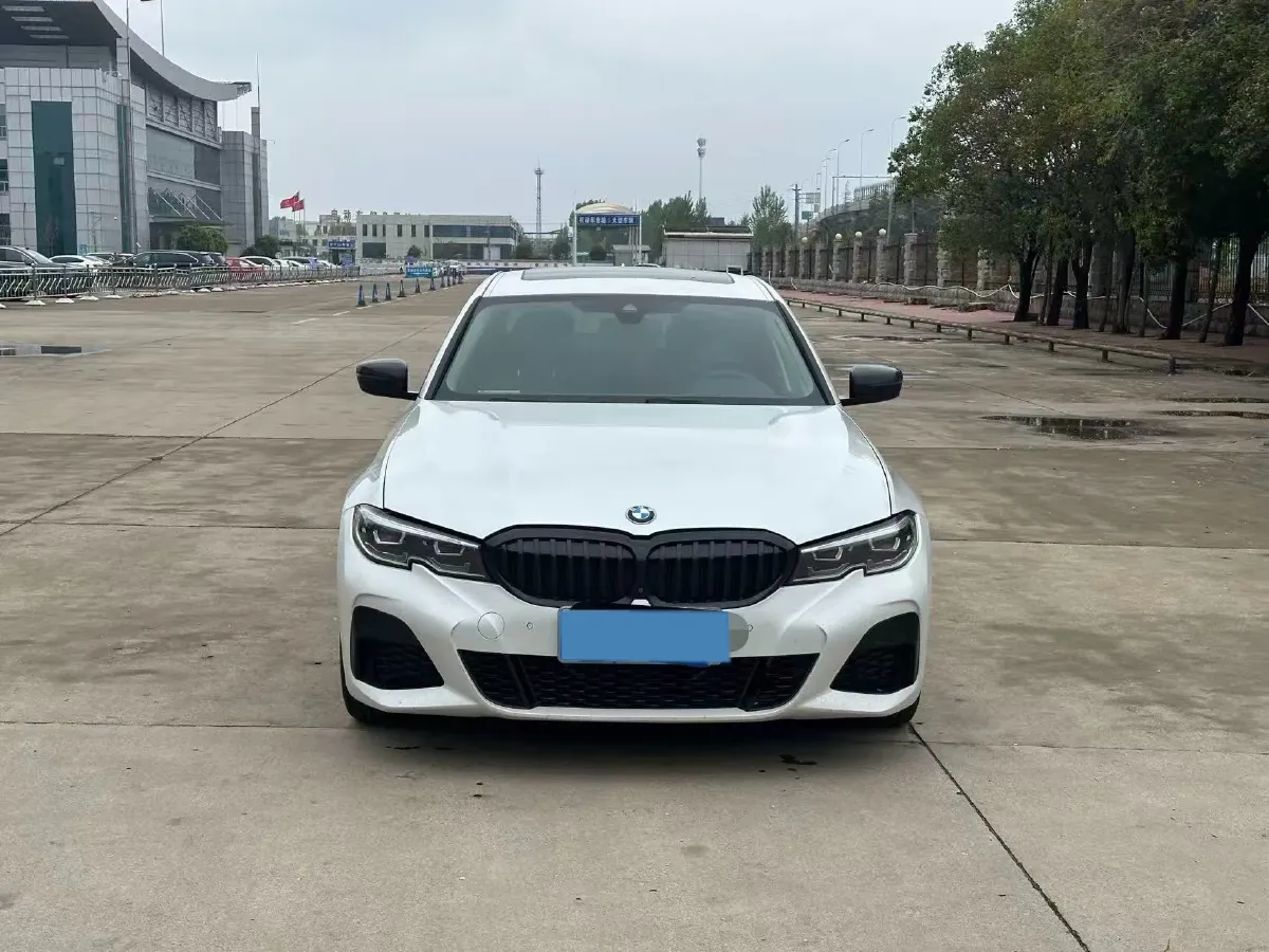 2021 BMW 3 Series 2.0T 184HP L4 8AT,autocango,china used car exporter,china ev exporter,chinese used car exporter,chinese used ev exporter