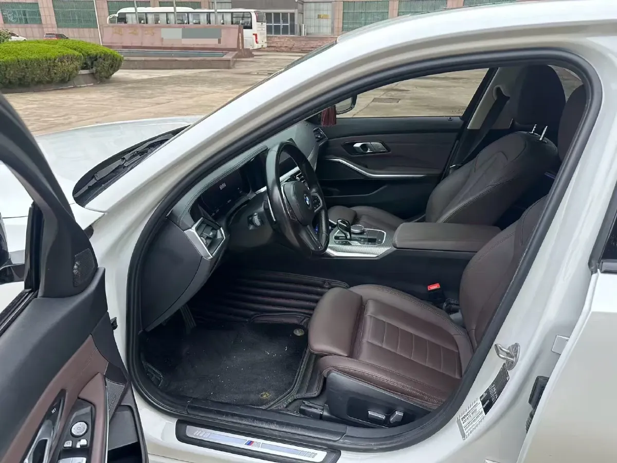 2021 BMW 3 Series 2.0T 184HP L4 8AT,autocango,china used car exporter,china ev exporter,chinese used car exporter,chinese used ev exporter