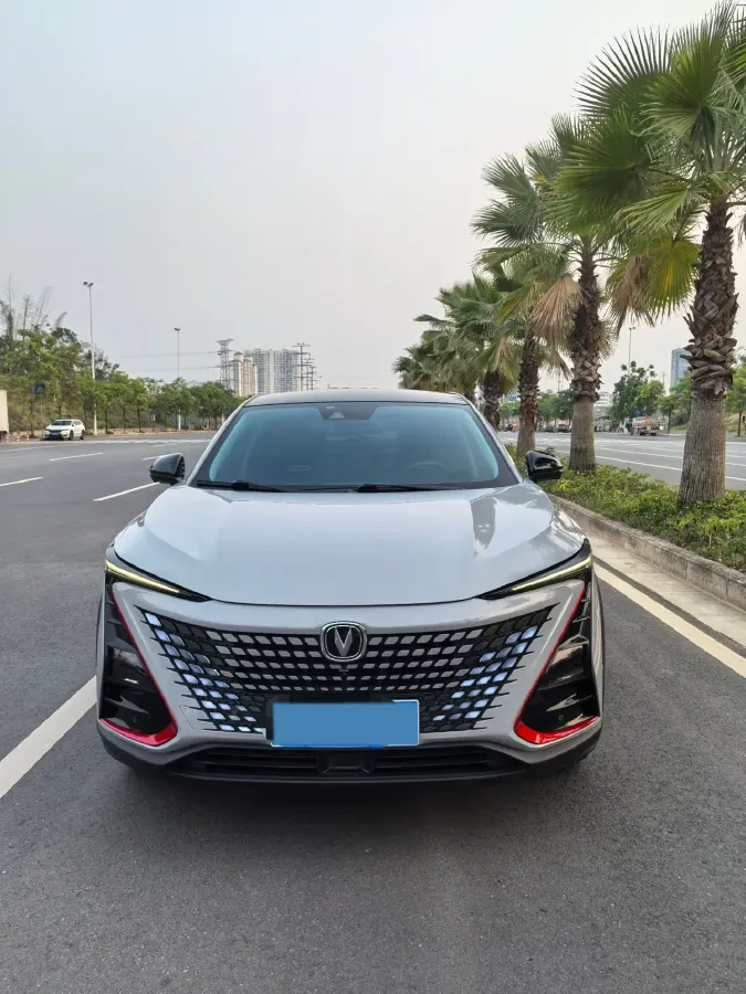 2020 ChangAn UNI-T 1.5T 180HP L4 7DCT,autocango,china used car exporter,china ev exporter,chinese used car exporter,chinese used ev exporter