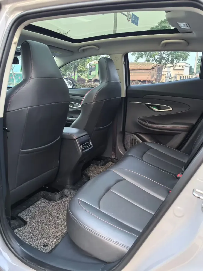 2020 ChangAn UNI-T 1.5T 180HP L4 7DCT,autocango,china used car exporter,china ev exporter,chinese used car exporter,chinese used ev exporter