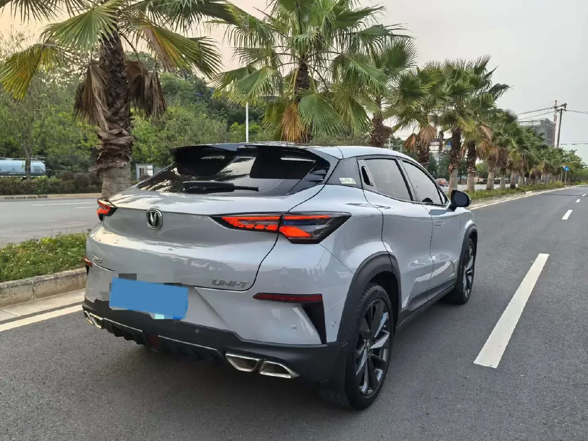 2020 ChangAn UNI-T 1.5T 180HP L4 7DCT,autocango,china used car exporter,china ev exporter,chinese used car exporter,chinese used ev exporter