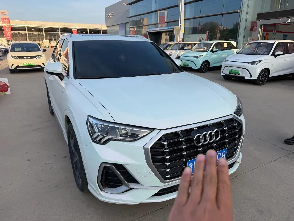 2022 Audi Q3 1.4T 150HP L4 7DCT,autocango,china used car exporter,china ev exporter,chinese used car exporter,chinese used ev exporter