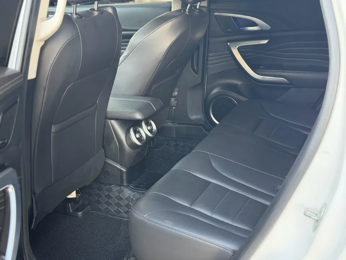 2020 WEY VV7 2.0T 227HP L4 7DCT,autocango,china used car exporter,china ev exporter,chinese used car exporter,chinese used ev exporter