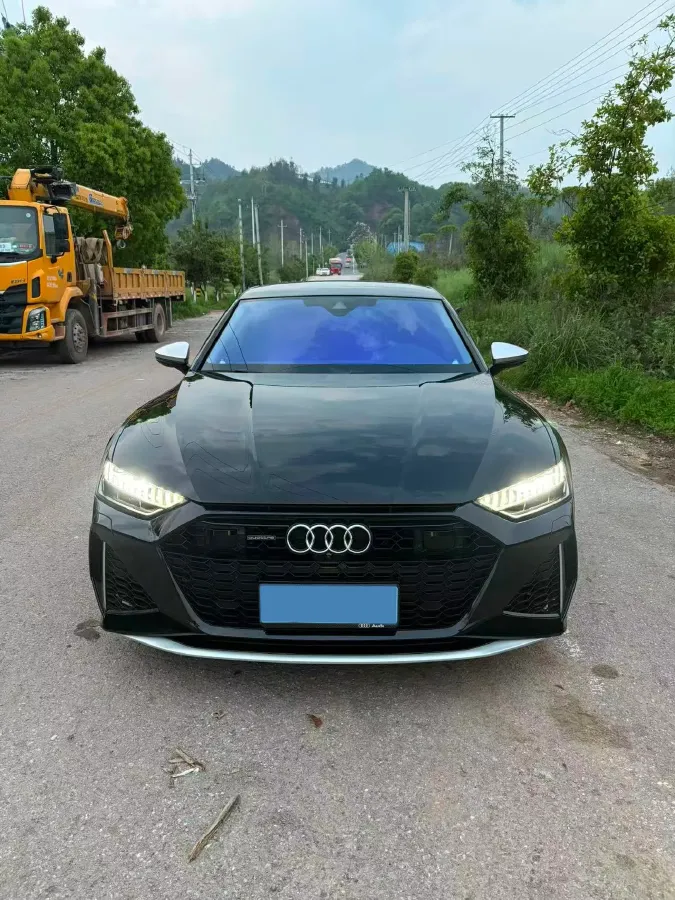 2024 Audi A7L 2.0T 245HP L4 7DCT,autocango,china used car exporter,china ev exporter,chinese used car exporter,chinese used ev exporter
