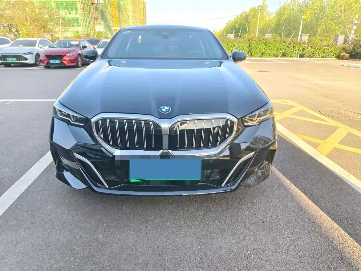 2025 BMW i5 BEV 96.96KWH,autocango,china used car exporter,china ev exporter,chinese used car exporter,chinese used ev exporter