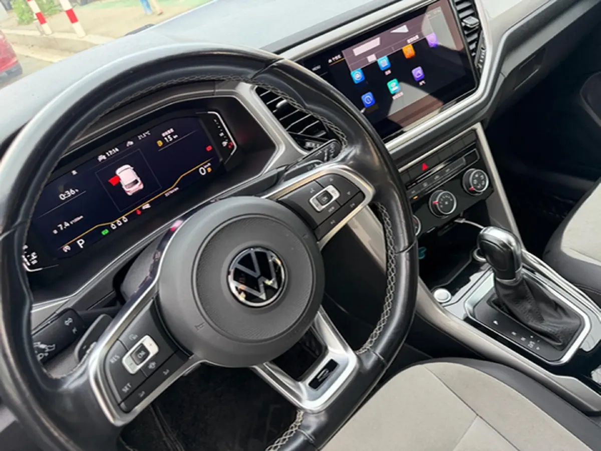 2021 Volkswagen T-Roc 1.4T 150HP L4 7DCT,autocango,china used car exporter,china ev exporter,chinese used car exporter,chinese used ev exporter