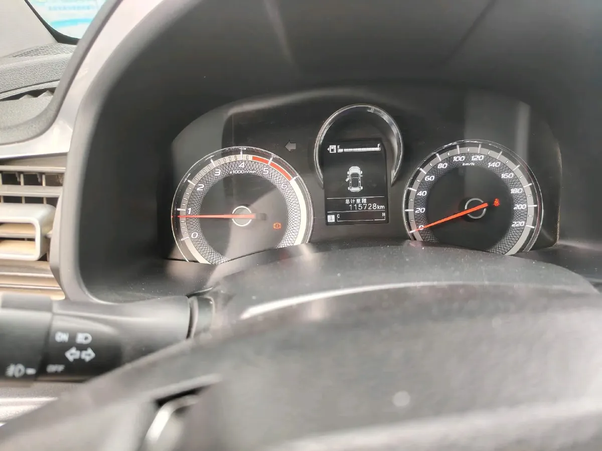 2022 Isuzu RE-MAX Jim 2.8T 120HP L4 5MT,autocango,china used car exporter,china ev exporter,chinese used car exporter,chinese used ev exporter