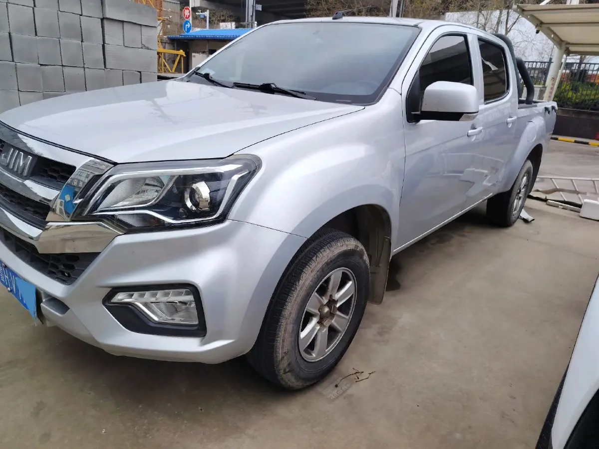 2022 Isuzu RE-MAX Jim 2.8T 120HP L4 5MT,autocango,china used car exporter,china ev exporter,chinese used car exporter,chinese used ev exporter