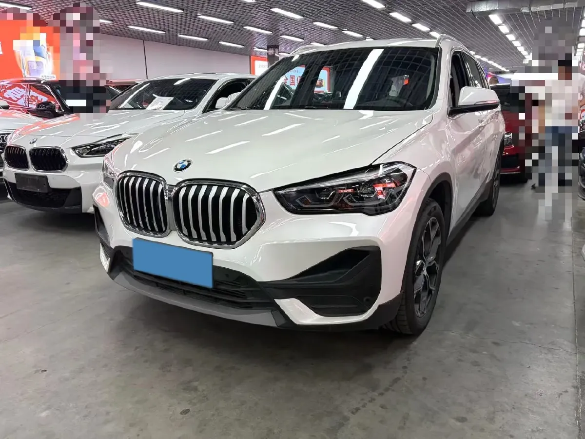 2022 BMW X1 2.0T 192HP L4 7DCT,autocango,china used car exporter,china ev exporter,chinese used car exporter,chinese used ev exporter