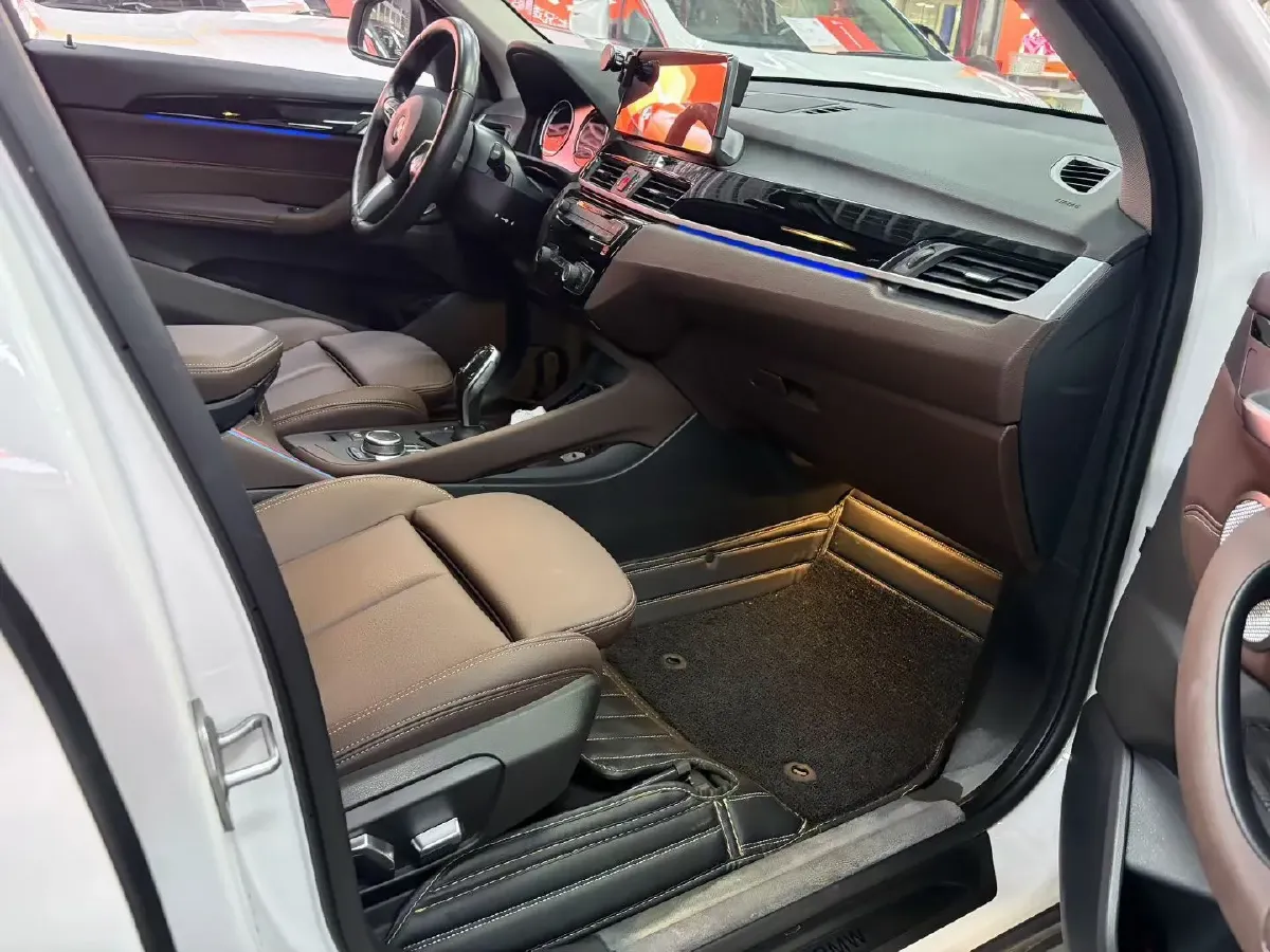 2022 BMW X1 2.0T 192HP L4 7DCT,autocango,china used car exporter,china ev exporter,chinese used car exporter,chinese used ev exporter