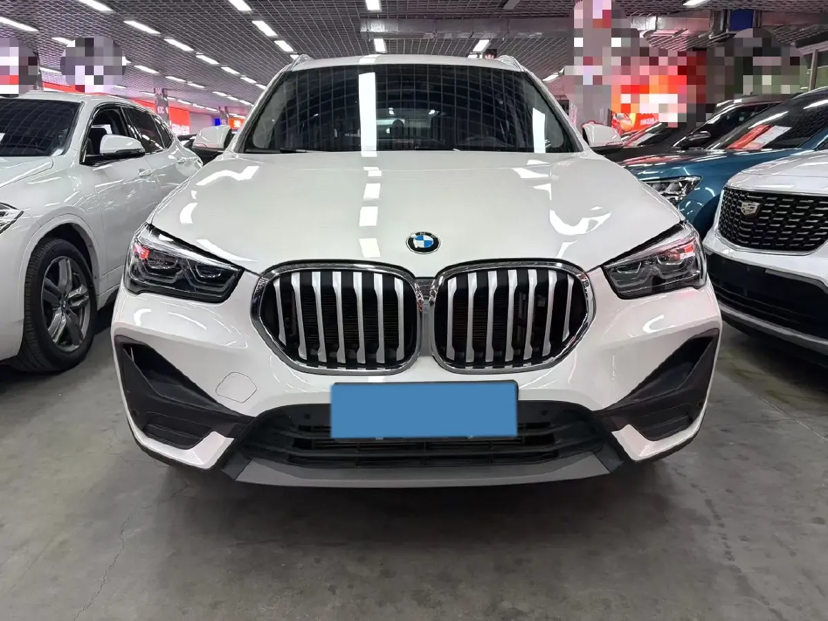 2022 BMW X1 2.0T 192HP L4 7DCT,autocango,china used car exporter,china ev exporter,chinese used car exporter,chinese used ev exporter