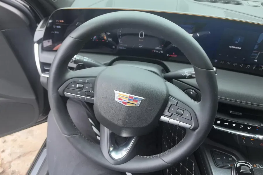 2024 Cadillac CT5 2.0T 237HP L4 10AT,autocango,china used car exporter,china ev exporter,chinese used car exporter,chinese used ev exporter