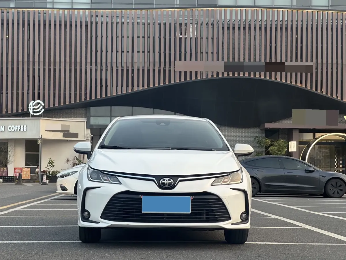 2023 Toyota Corolla 1.2T 116HP L4 CVT,autocango,china used car exporter,china ev exporter,chinese used car exporter,chinese used ev exporter