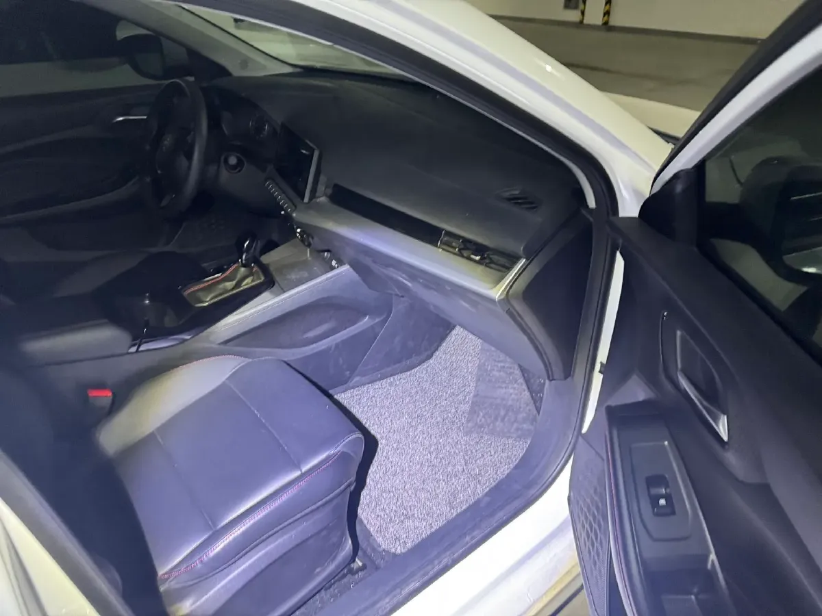 2025 MG 5 1.5L 129HP L4 CVT,autocango,china used car exporter,china ev exporter,chinese used car exporter,chinese used ev exporter