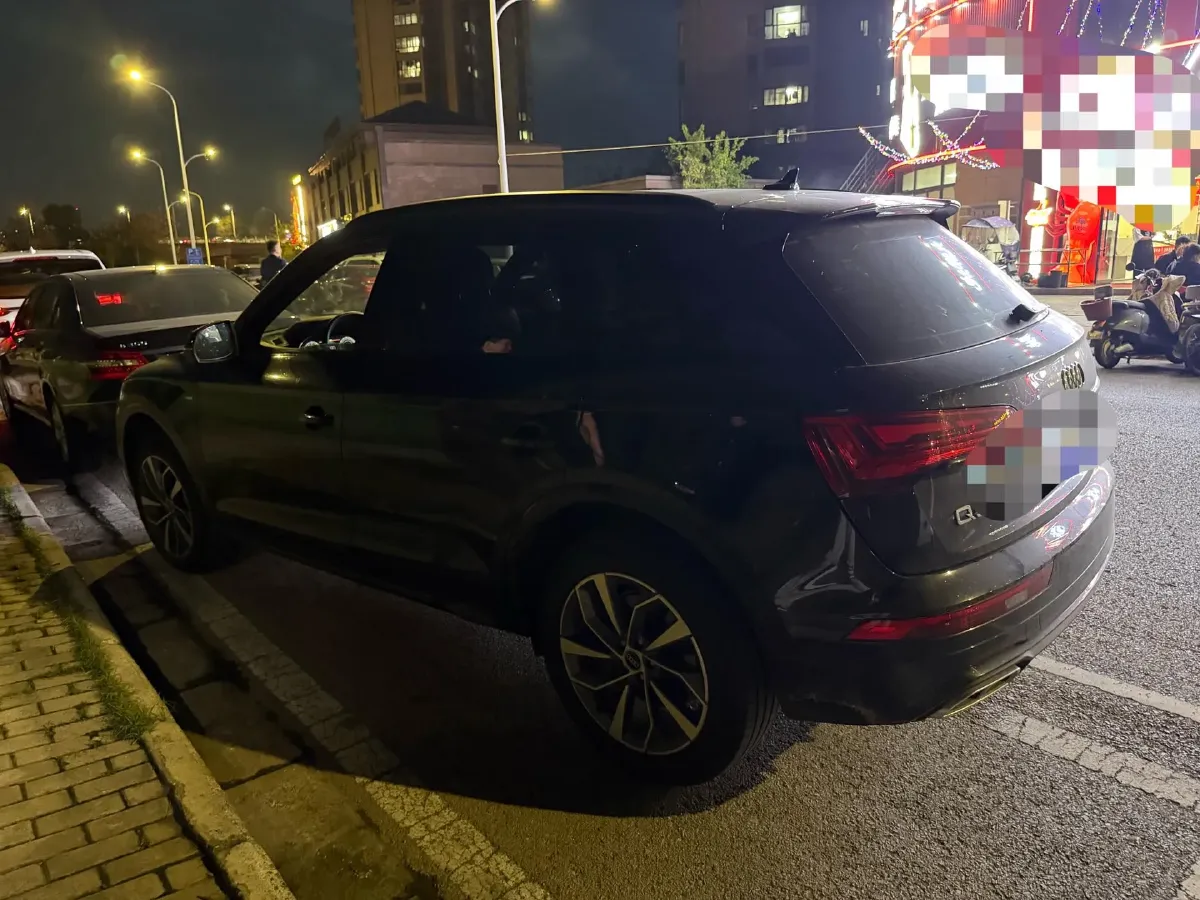 2024 Audi Q5L 2.0T 245HP L4 7DCT,autocango,china used car exporter,china ev exporter,chinese used car exporter,chinese used ev exporter
