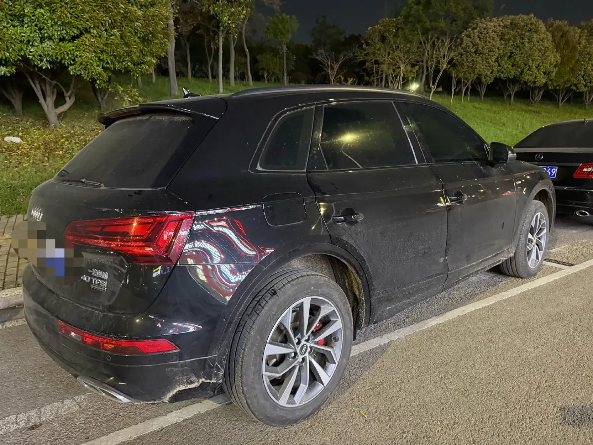 2024 Audi Q5L 2.0T 245HP L4 7DCT,autocango,china used car exporter,china ev exporter,chinese used car exporter,chinese used ev exporter