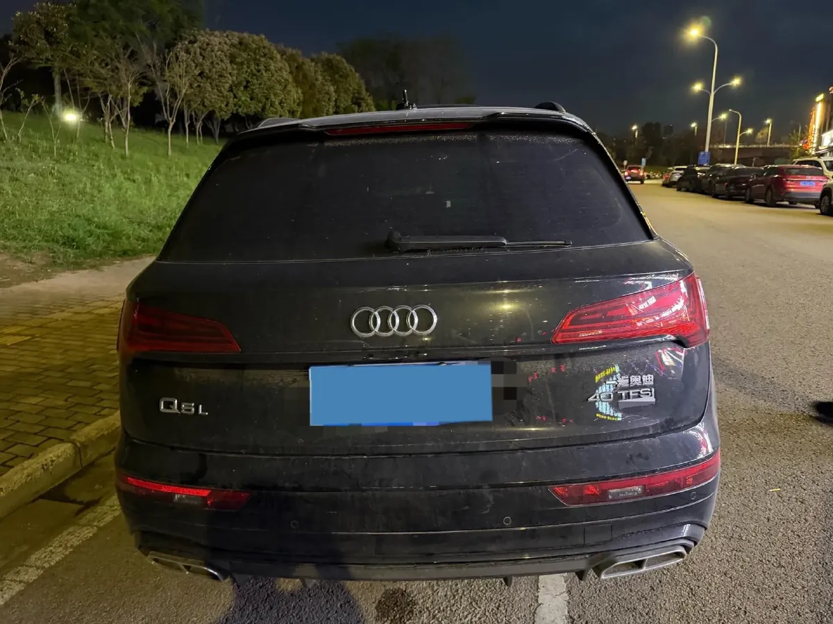 2024 Audi Q5L 2.0T 245HP L4 7DCT,autocango,china used car exporter,china ev exporter,chinese used car exporter,chinese used ev exporter