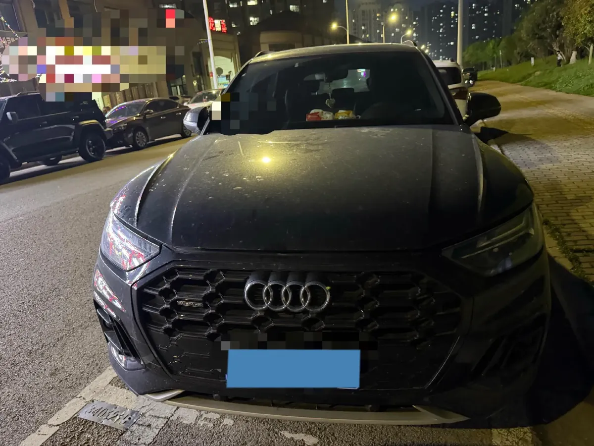 2024 Audi Q5L 2.0T 245HP L4 7DCT,autocango,china used car exporter,china ev exporter,chinese used car exporter,chinese used ev exporter