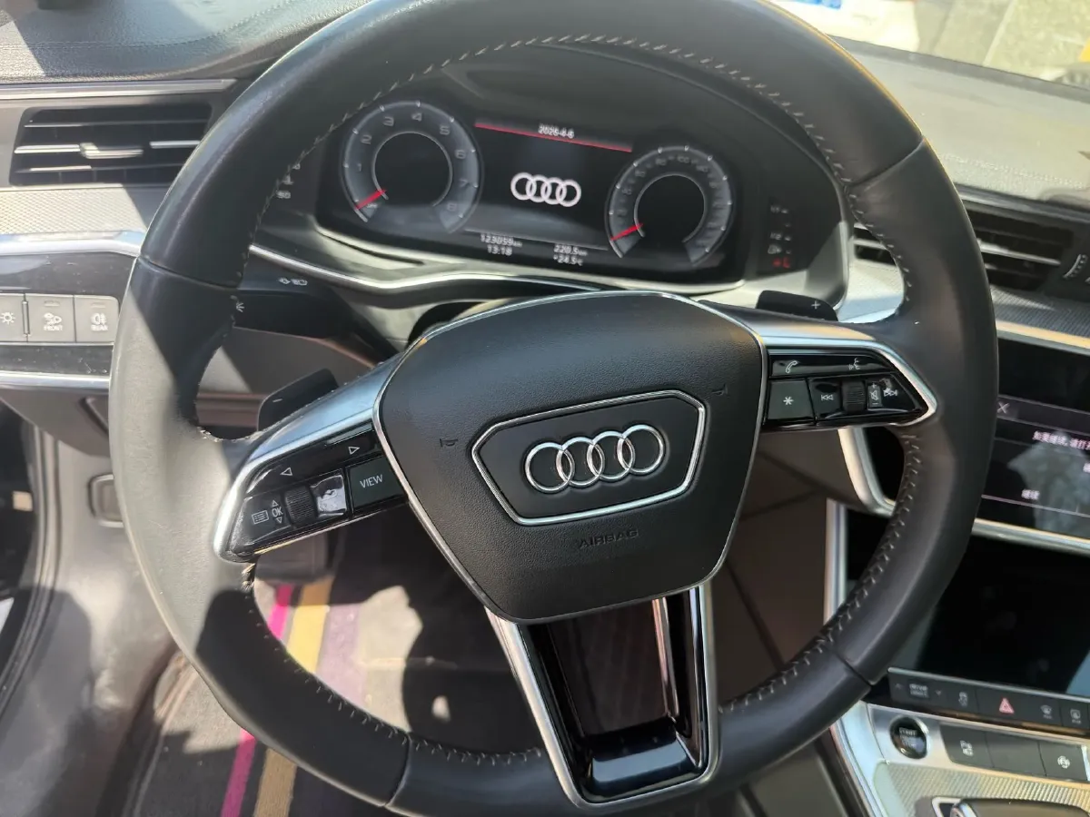 2020 Audi A6L 2.0T 224HP L4 7DCT,autocango,china used car exporter,china ev exporter,chinese used car exporter,chinese used ev exporter