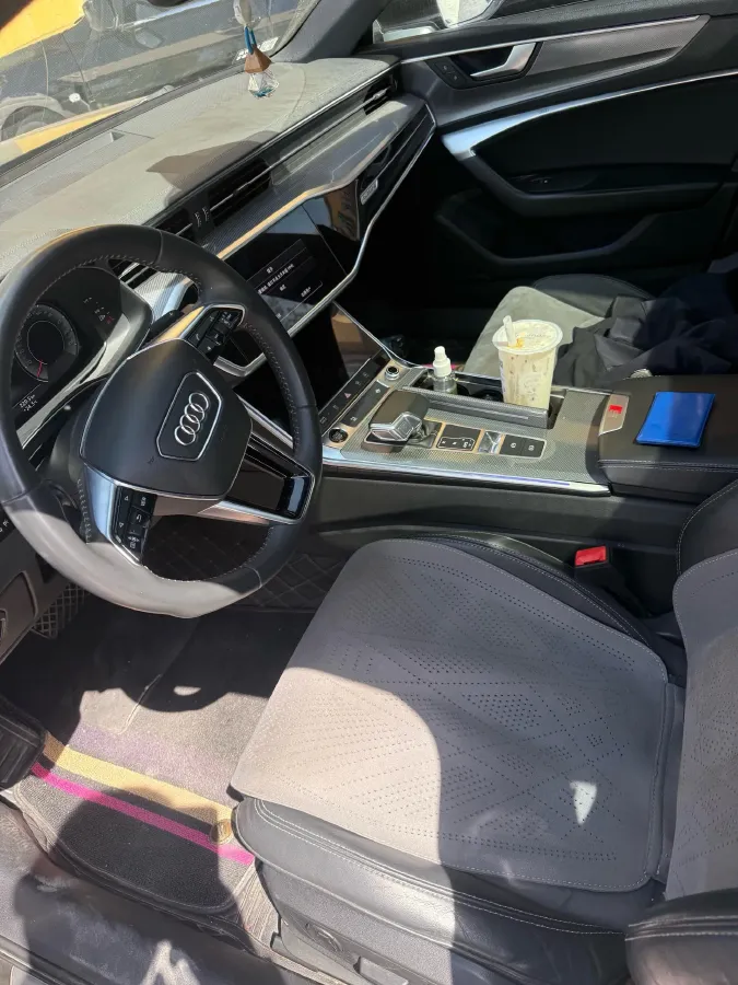 2020 Audi A6L 2.0T 224HP L4 7DCT,autocango,china used car exporter,china ev exporter,chinese used car exporter,chinese used ev exporter