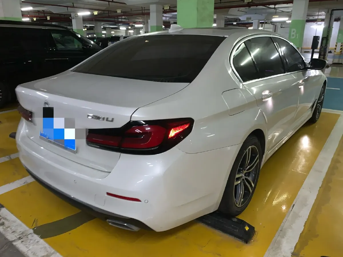 2021 BMW 5 Series 2.0T 252HP L4 8AT,autocango,china used car exporter,china ev exporter,chinese used car exporter,chinese used ev exporter