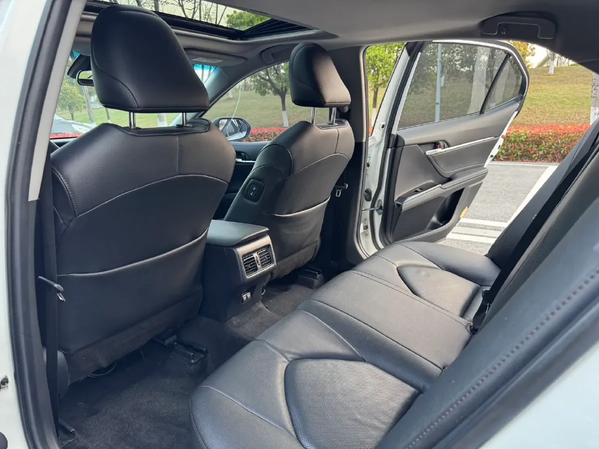 2019 Toyota Camry 2.0L 178HP L4 CVT,autocango,china used car exporter,china ev exporter,chinese used car exporter,chinese used ev exporter