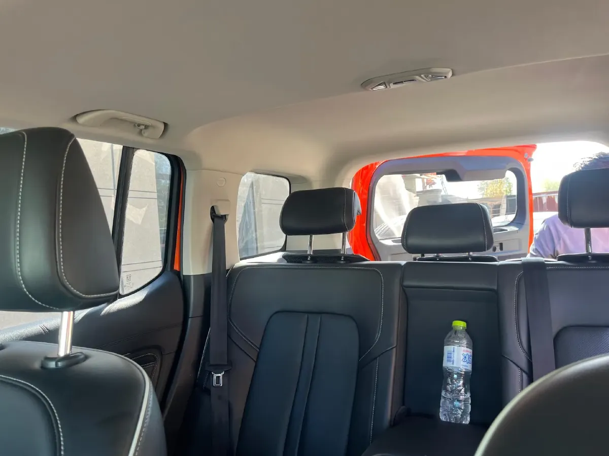 2021 Tank 300 2.0T 227HP L4 8AT,autocango,china used car exporter,china ev exporter,chinese used car exporter,chinese used ev exporter