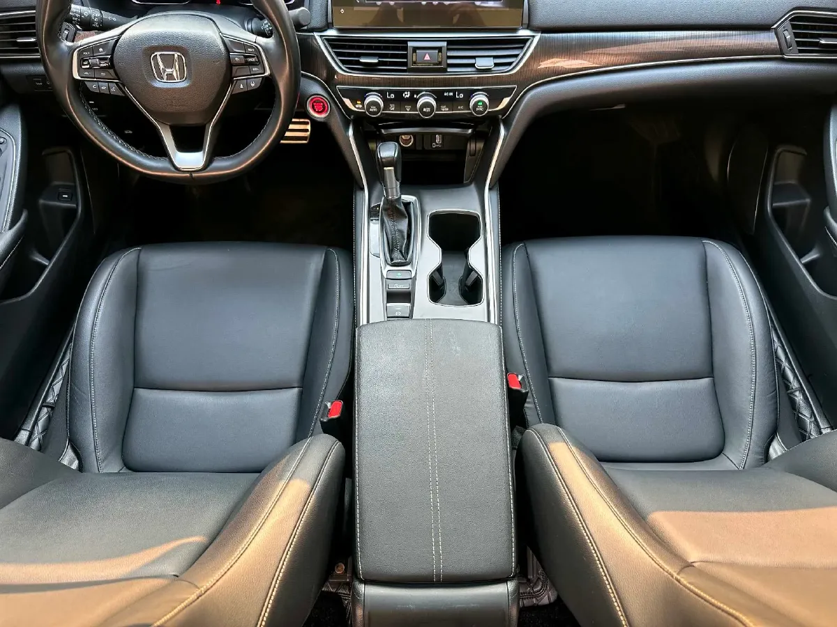 2022 Honda Accord 1.5T 194HP L4 CVT,autocango,china used car exporter,china ev exporter,chinese used car exporter,chinese used ev exporter