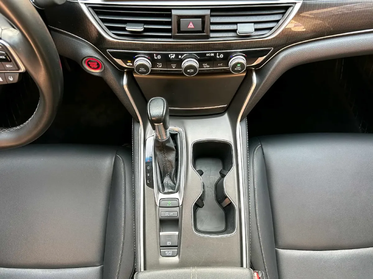 2022 Honda Accord 1.5T 194HP L4 CVT,autocango,china used car exporter,china ev exporter,chinese used car exporter,chinese used ev exporter