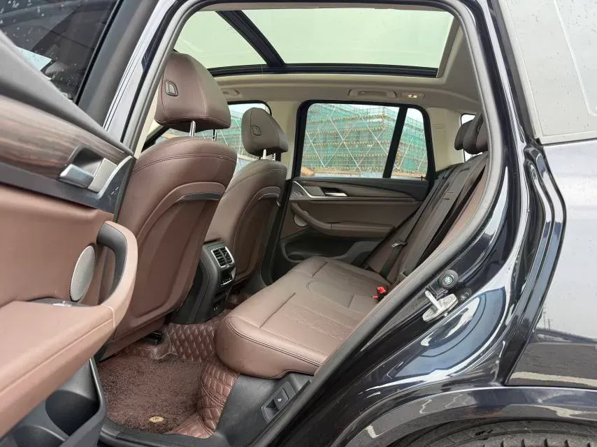 2022 BMW X3 2.0T 252HP L4 8AT,autocango,china used car exporter,china ev exporter,chinese used car exporter,chinese used ev exporter