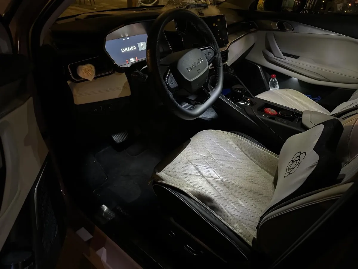 2023 LYNK&CO 03 1.5T 181HP L4 7DCT,autocango,china used car exporter,china ev exporter,chinese used car exporter,chinese used ev exporter