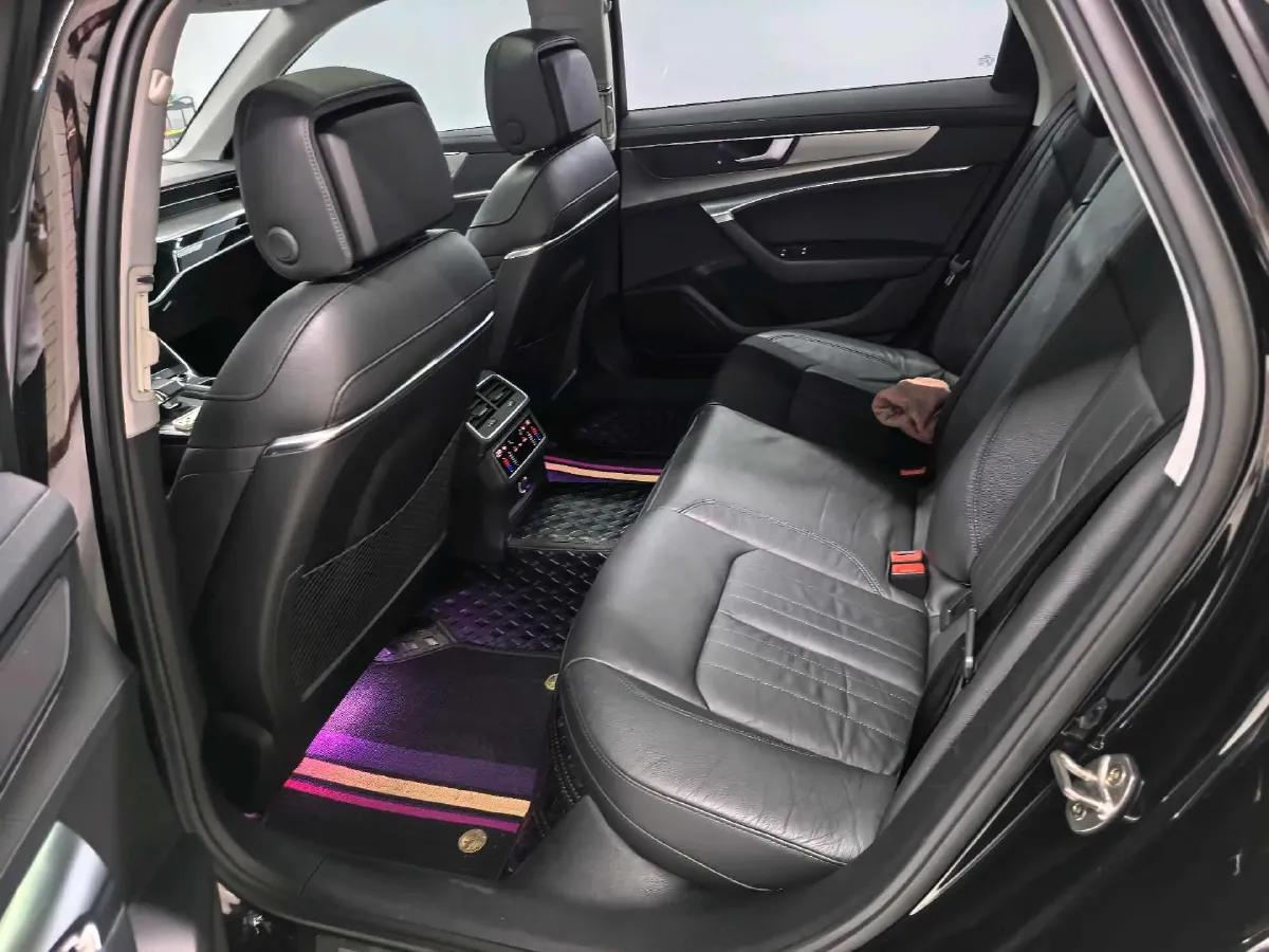 2019 Mercedes-Benz E Class 1.5T 184HP L4 9AT,autocango,china used car exporter,china ev exporter,chinese used car exporter,chinese used ev exporter