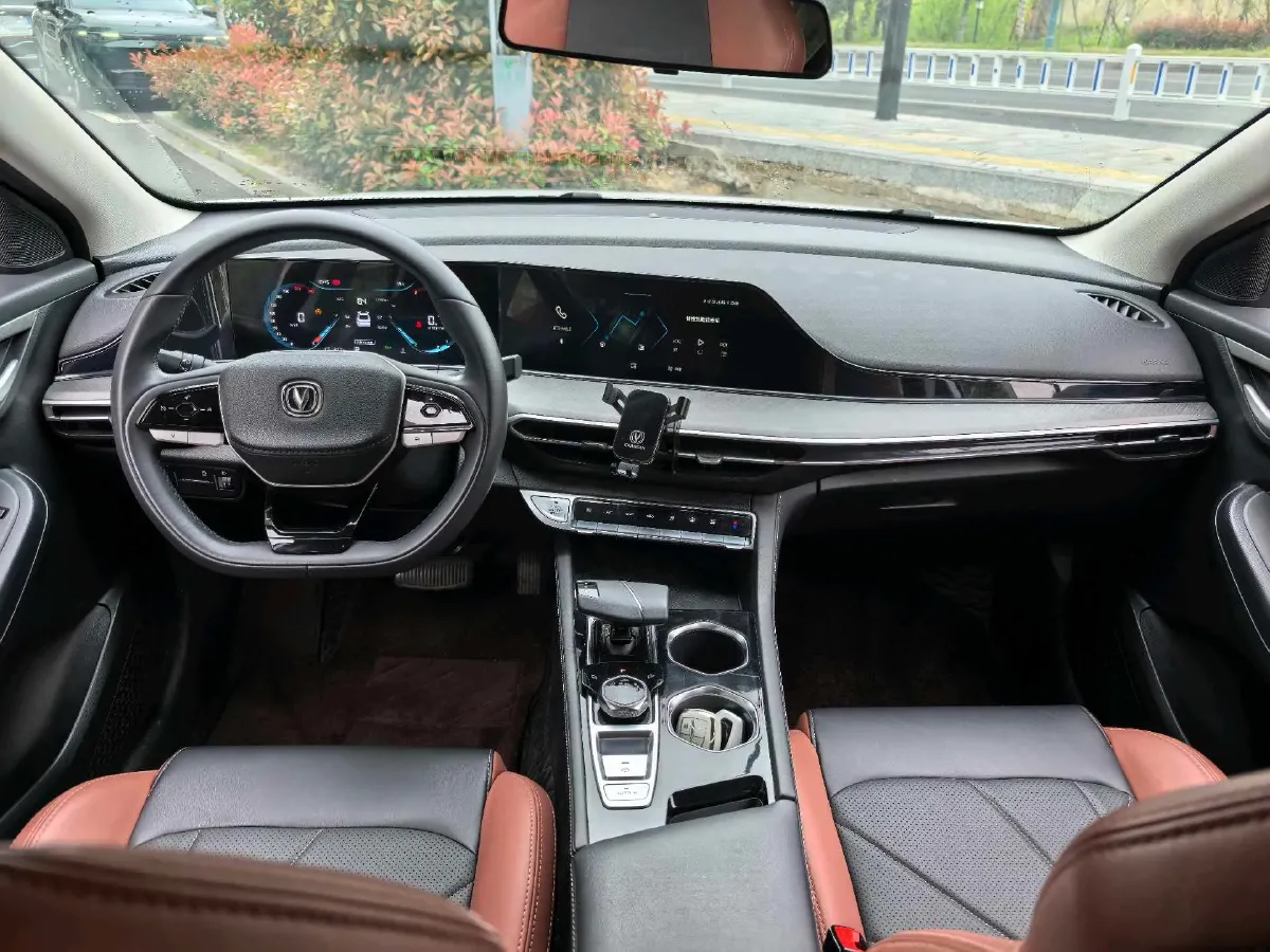 2023 ChangAn Eado 1.4T 160HP L4 7DCT,autocango,china used car exporter,china ev exporter,chinese used car exporter,chinese used ev exporter