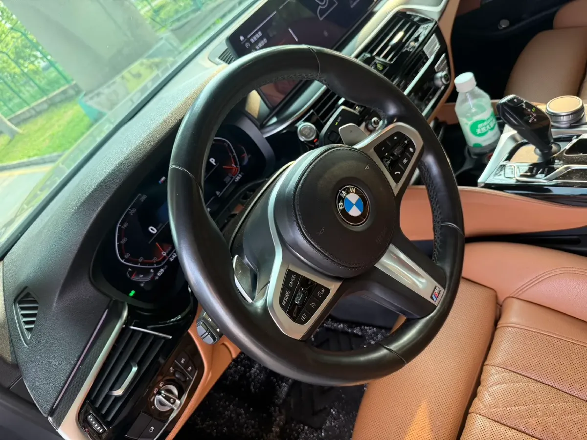 2021 BMW 5 Series 2.0T 252HP L4 8AT,autocango,china used car exporter,china ev exporter,chinese used car exporter,chinese used ev exporter