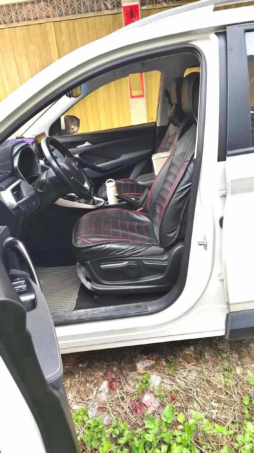 2018 BaoJun 530 1.5T 150HP L4 6MT,autocango,china used car exporter,china ev exporter,chinese used car exporter,chinese used ev exporter