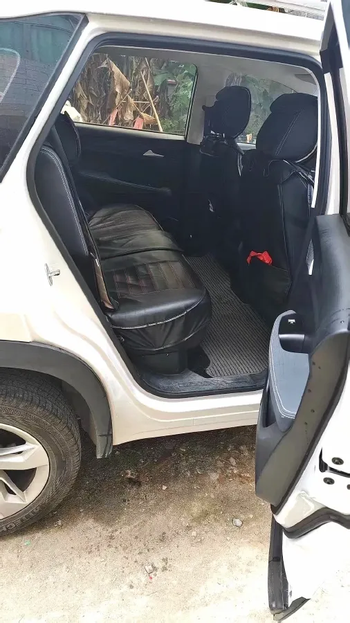 2018 BaoJun 530 1.5T 150HP L4 6MT,autocango,china used car exporter,china ev exporter,chinese used car exporter,chinese used ev exporter