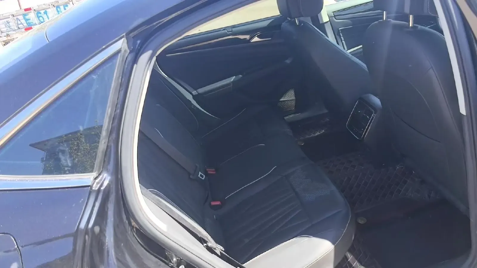 2023 Volkswagen Passat 2.0T 186HP L4 7DCT,autocango,china used car exporter,china ev exporter,chinese used car exporter,chinese used ev exporter