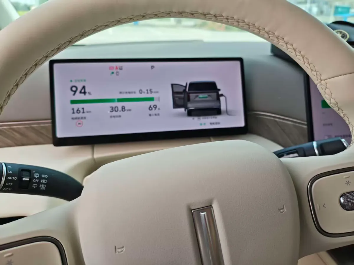 2025 WEY HighMountain 1.5T 170HP L4 4DHT PHEV,autocango,china used car exporter,china ev exporter,chinese used car exporter,chinese used ev exporter