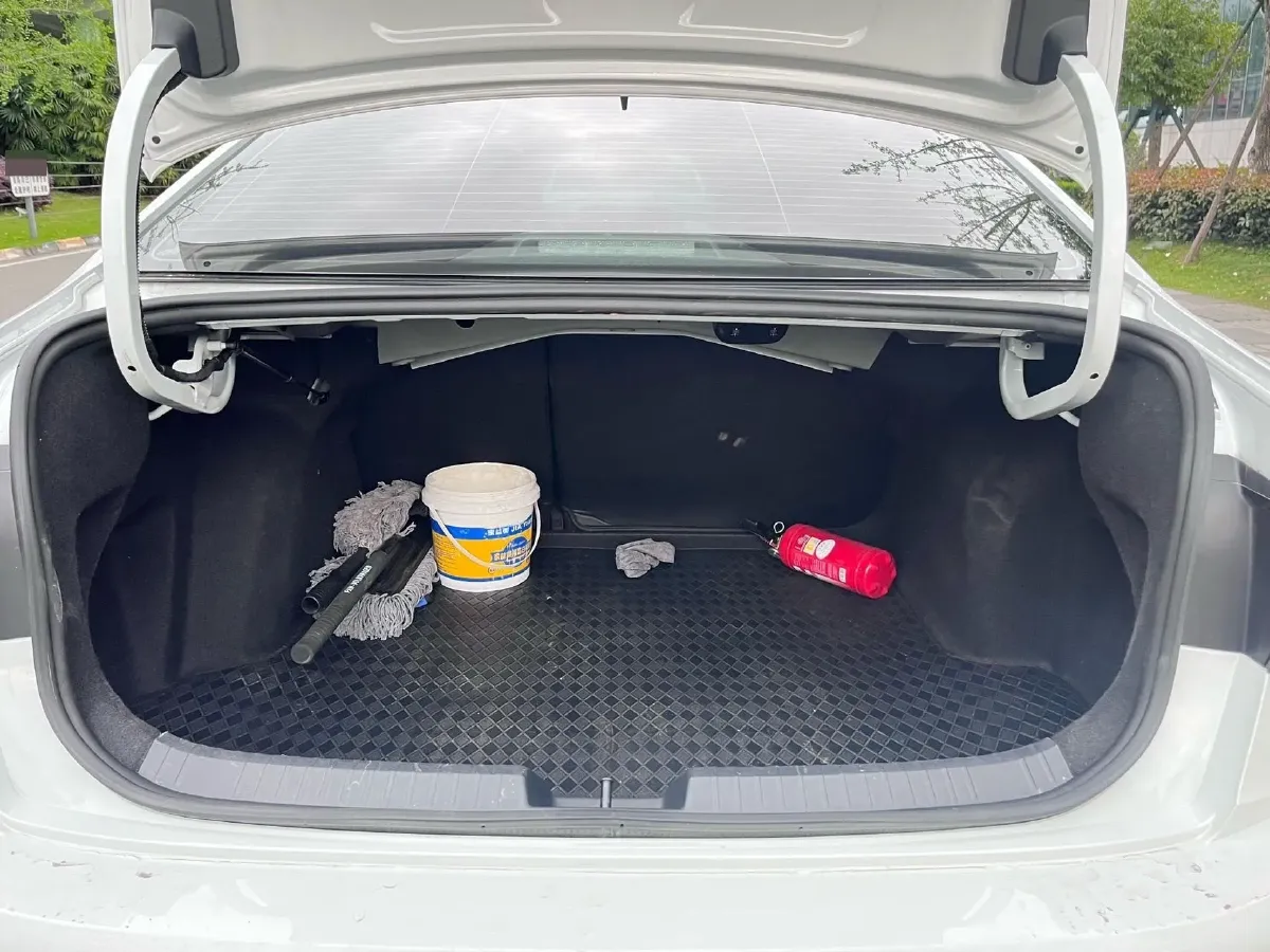 2022 Volkswagen Sagitar 1.2T 116HP L4 5MT,autocango,china used car exporter,china ev exporter,chinese used car exporter,chinese used ev exporter